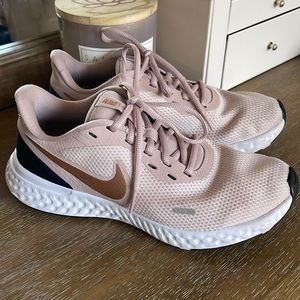 SOLD Nike Revolution 5 Barely Rose Size 8 Women’s Running Shoe